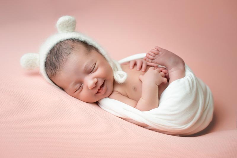 Fotografía de recién nacido newborn en Valladolid | VeliaStudio