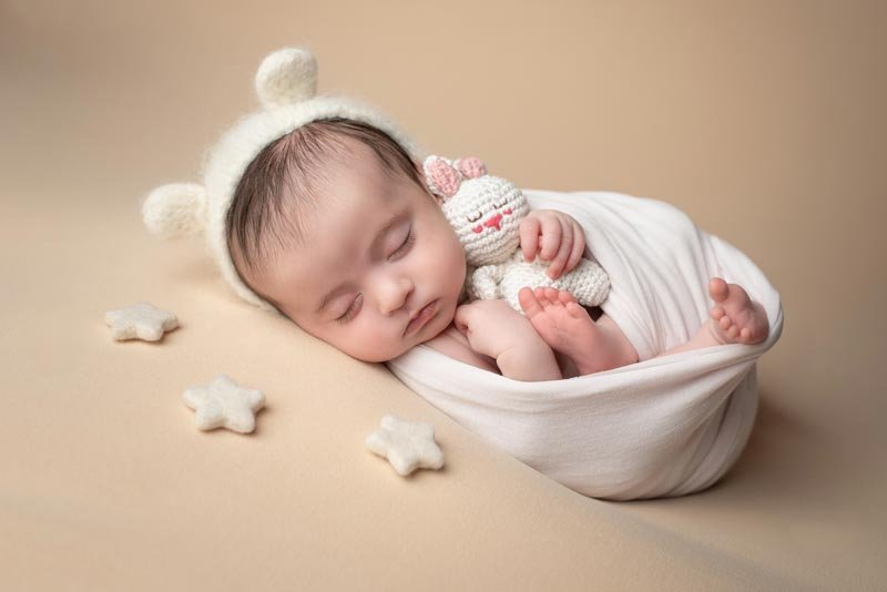 Fotografía de recién nacido newborn en Valladolid | VeliaStudio