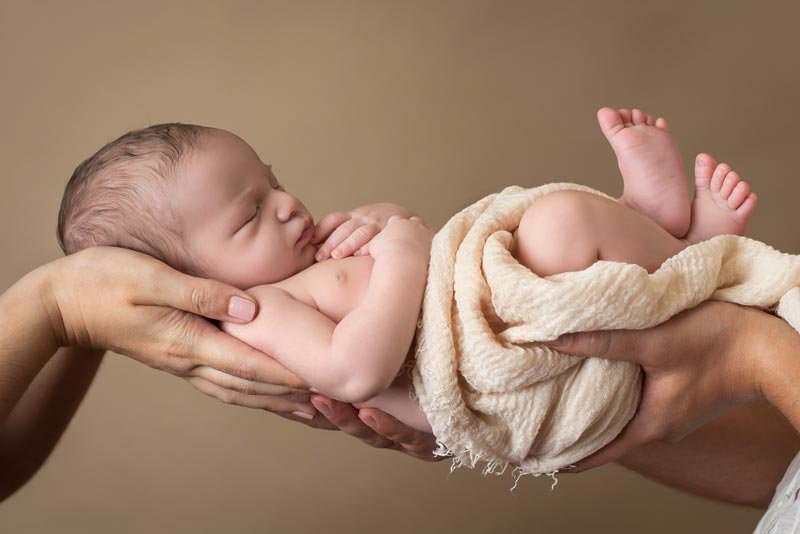 Fotografía de recién nacido newborn en Valladolid | VeliaStudio